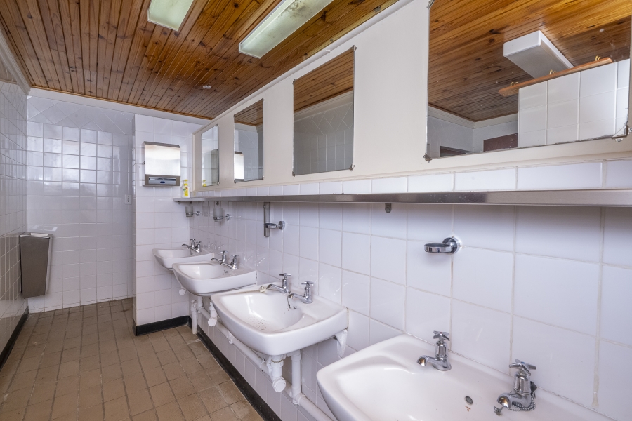 18 Bedroom Property for Sale in Stellenbosch Farms Western Cape